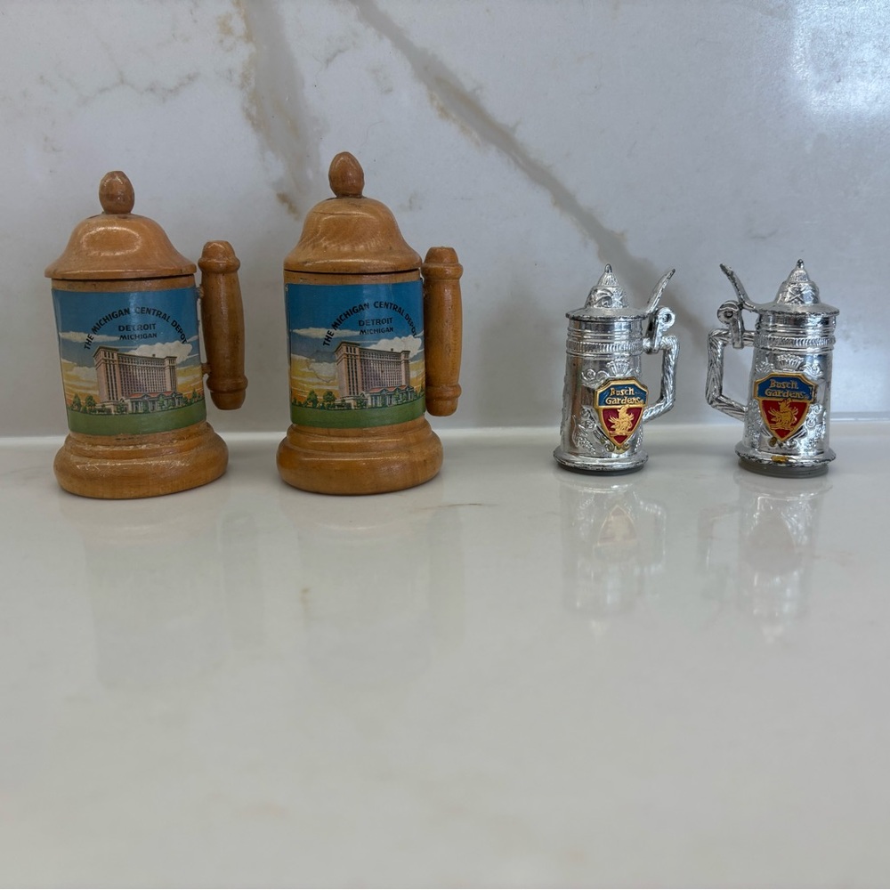 Vintage Pair Miniature Beer Stein Souvenir Salt Pepper Shakers Michigan Florida